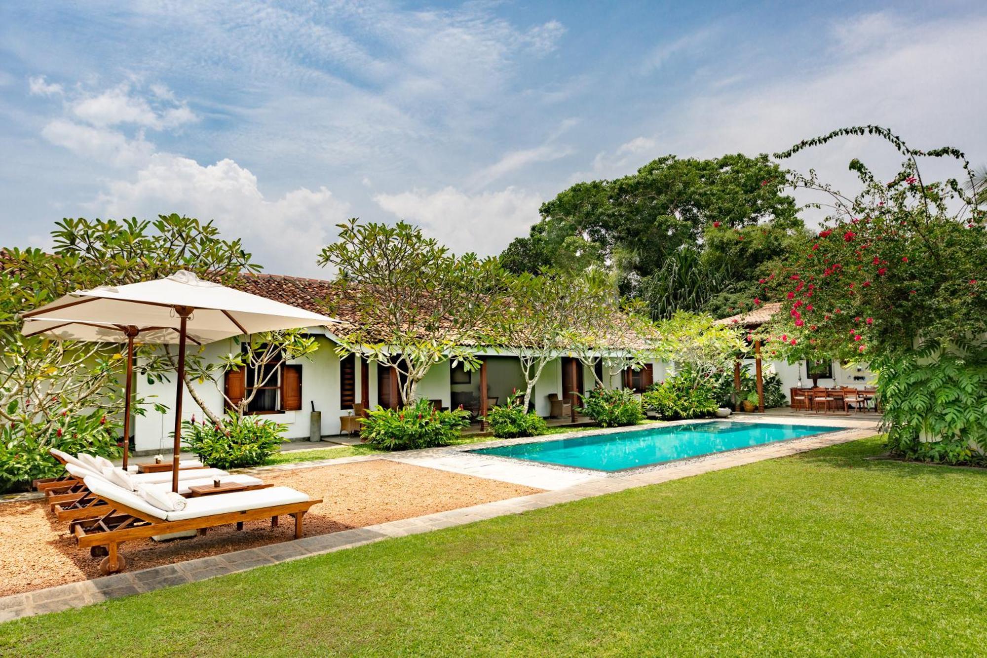 Taru Villas - Rock Villa - Bentota Exterior foto