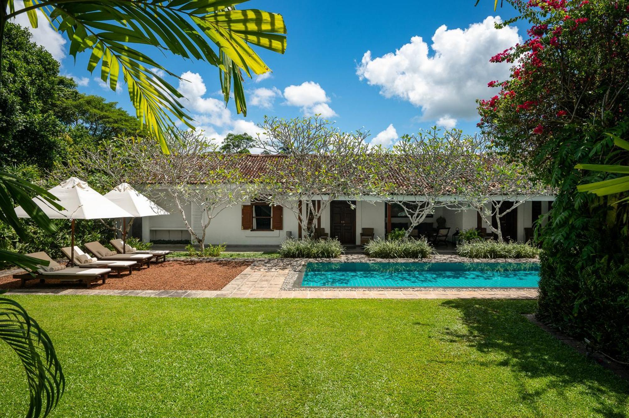 Taru Villas - Rock Villa - Bentota Exterior foto