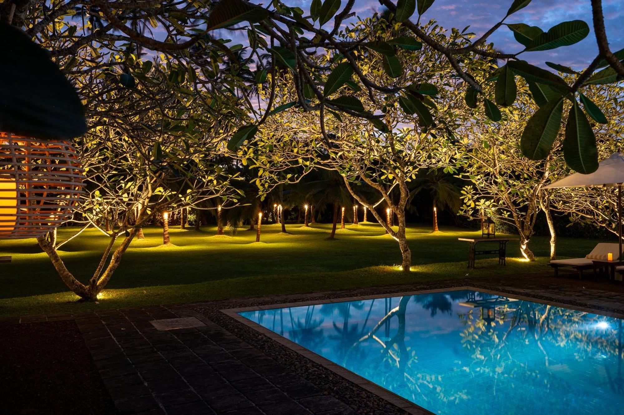 Taru Villas - Rock Villa - Bentota Exterior foto